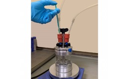 The DrySyn OCTO Mini is an 8-position reaction station