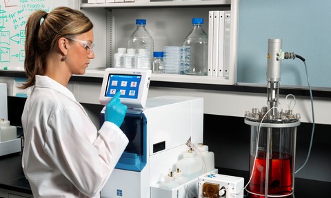 The YSI Sitini Online Sampler can be set up to automatically draw fluids from the bioreactor.